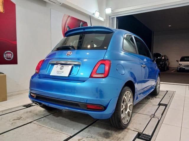 Car thumbnail 2