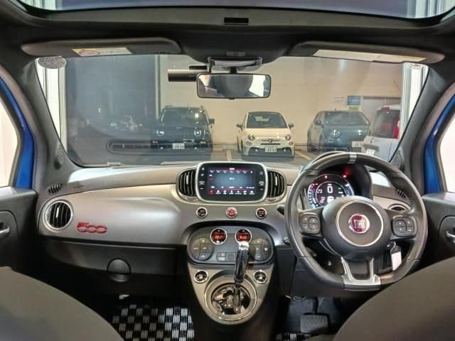 Car thumbnail 3