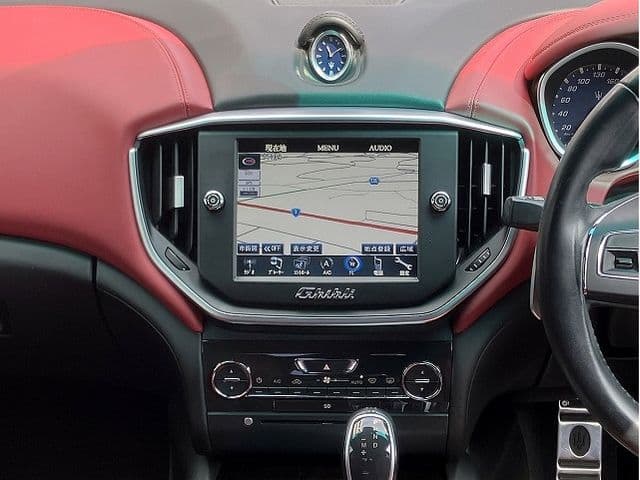 Car thumbnail 4