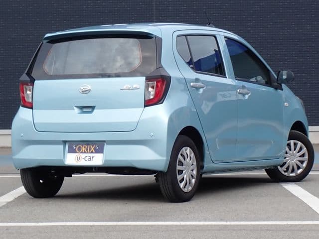 Car thumbnail 3