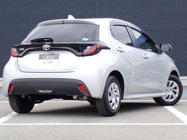 Car thumbnail 3