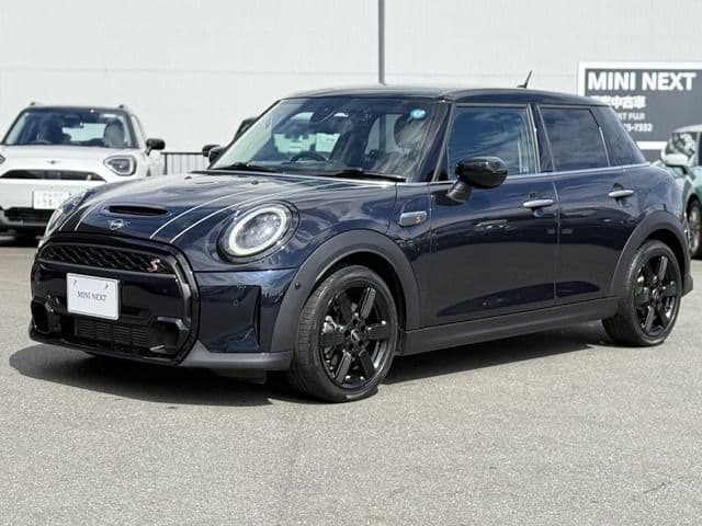 Car image 1