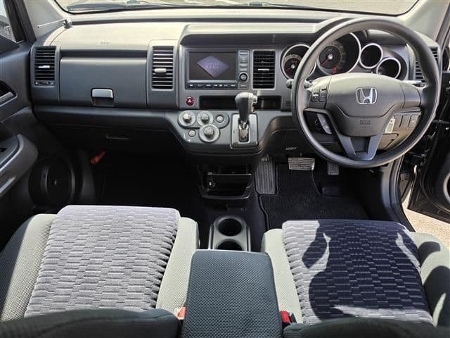 Car thumbnail 3