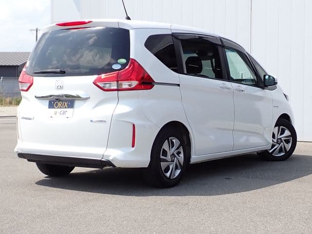 Car thumbnail 3