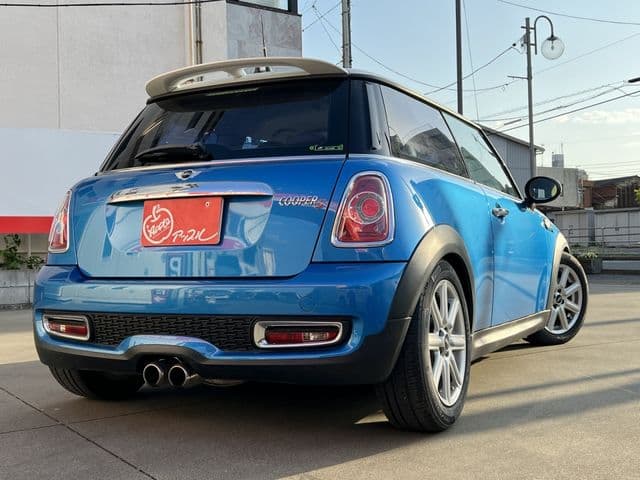 Car thumbnail 3