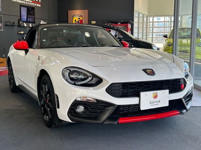 Car image 1