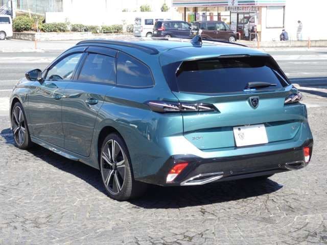 Car thumbnail 2