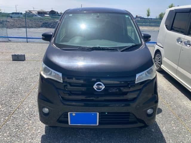 NISSAN