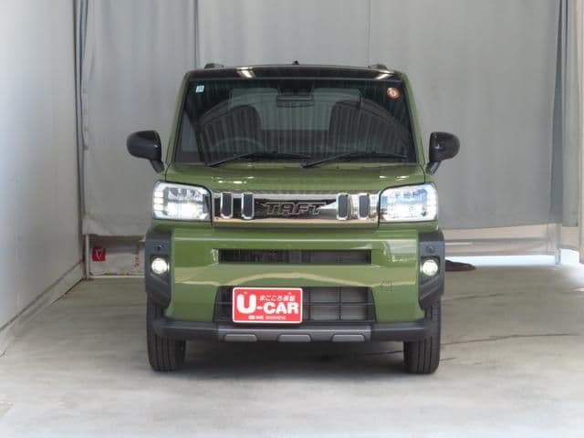 Car thumbnail 3