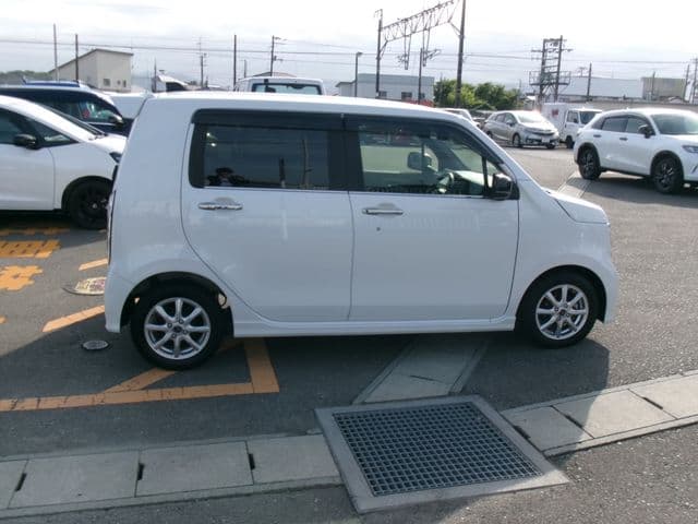 Car thumbnail 4