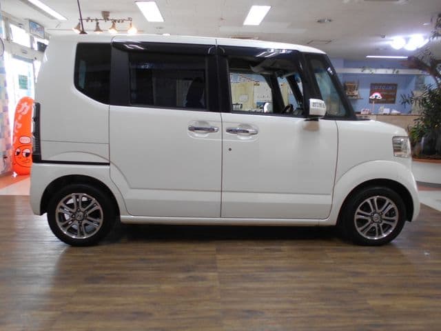 Car thumbnail 4
