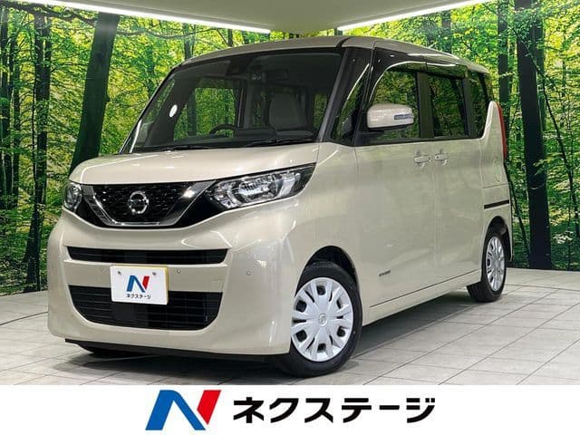 NISSAN