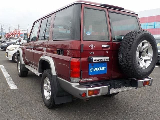 Car thumbnail 3