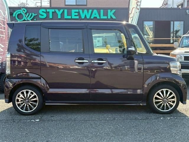 Car thumbnail 4