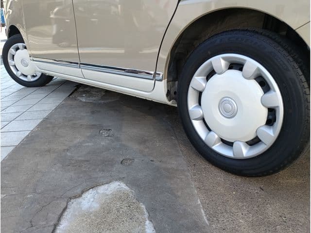 Car thumbnail 4