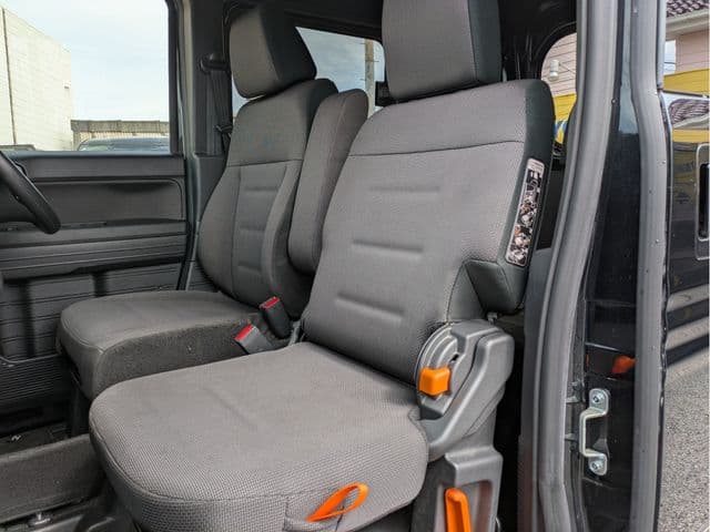 Car thumbnail 4