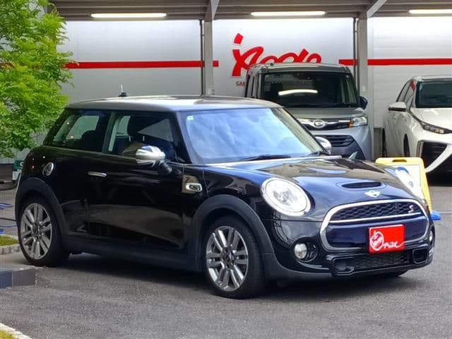 Car thumbnail 2