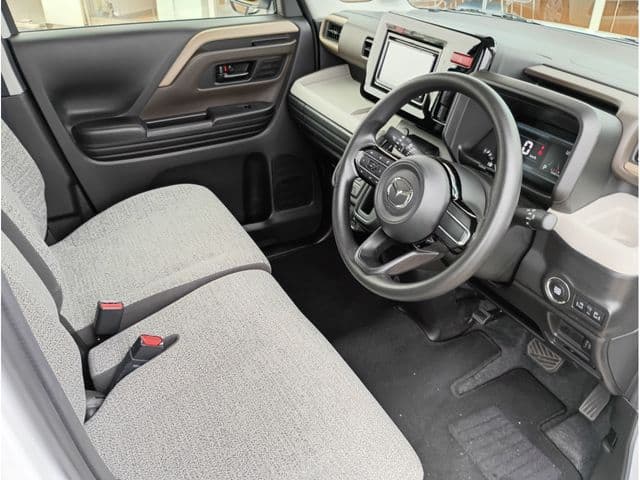 Car thumbnail 4