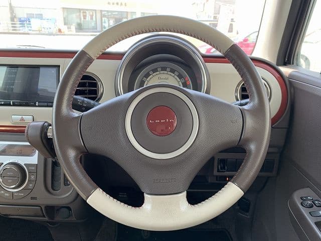 Car thumbnail 4