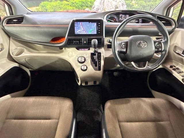 Car thumbnail 2