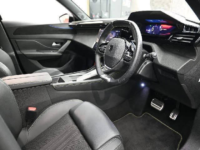 Car thumbnail 4