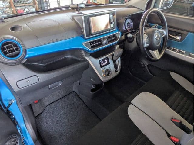 Car thumbnail 3
