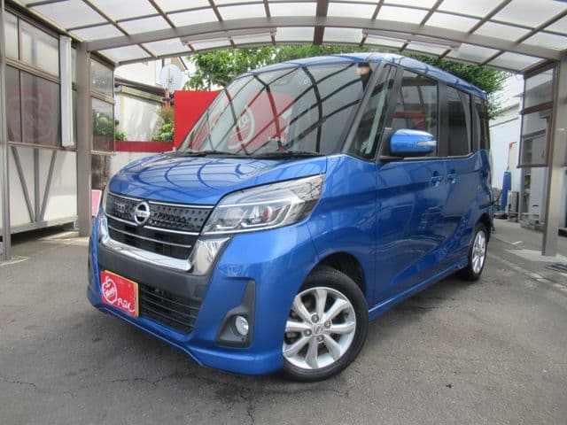 NISSAN