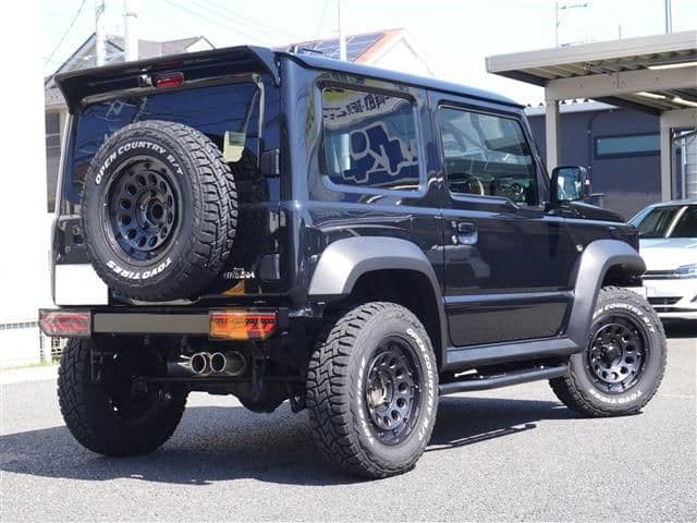 Car thumbnail 3