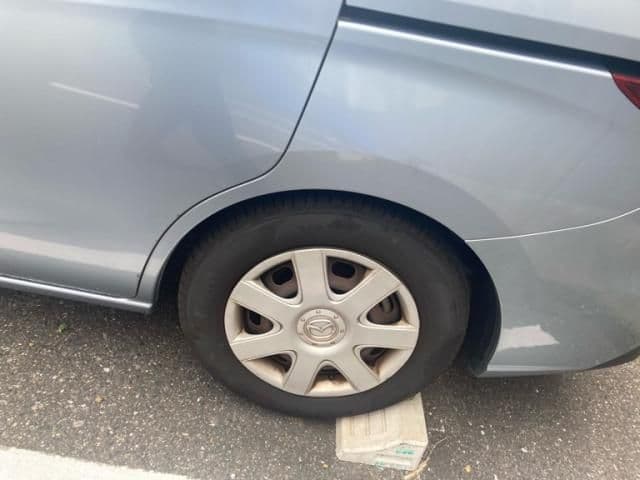 Car thumbnail 3