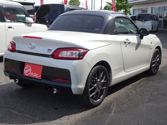 Car thumbnail 3