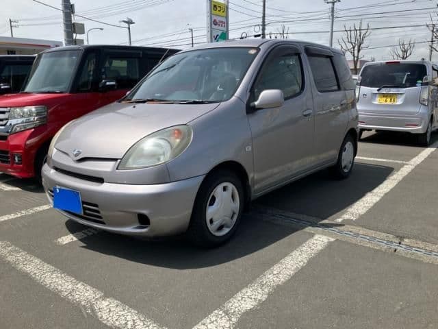 Car image 1