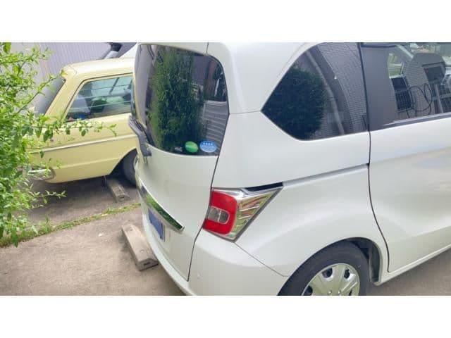 Car thumbnail 4