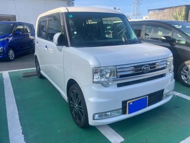 Car image 1