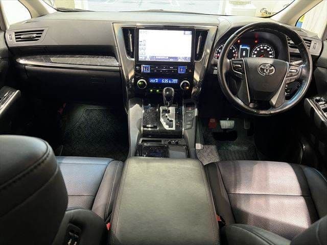 Car thumbnail 3