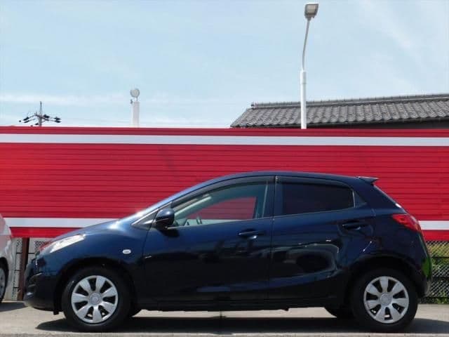 Car thumbnail 3