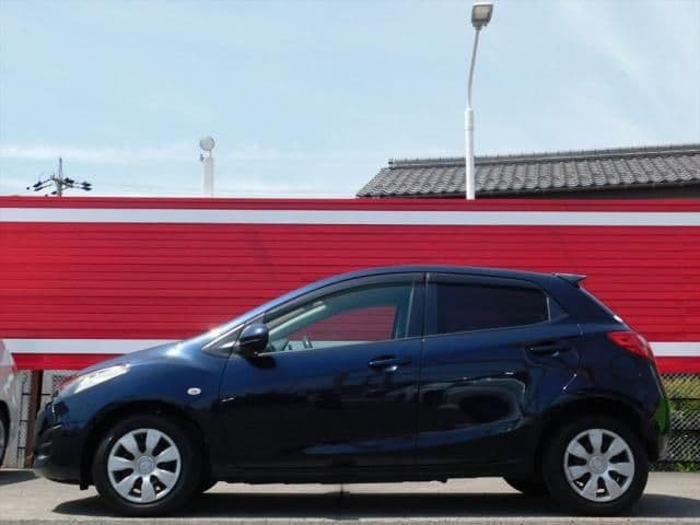 Car thumbnail 4