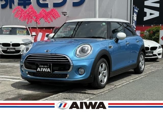 Car image 1