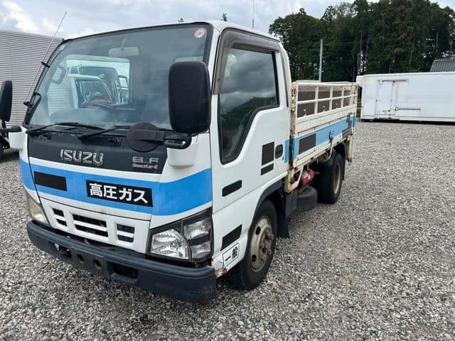 ISUZU