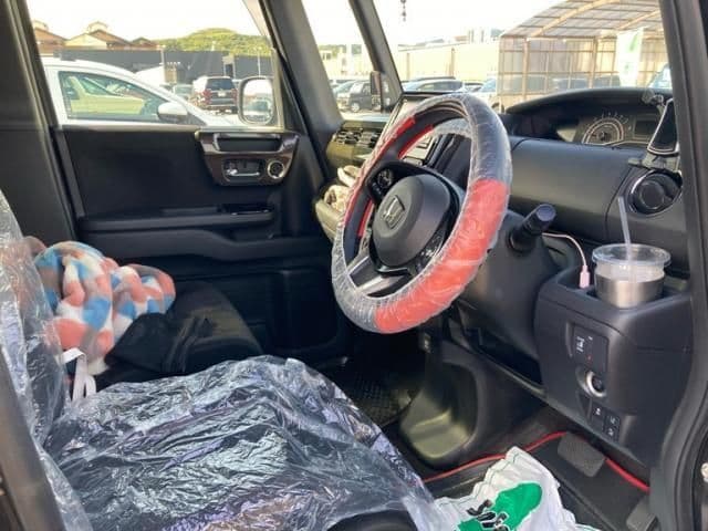 Car thumbnail 4