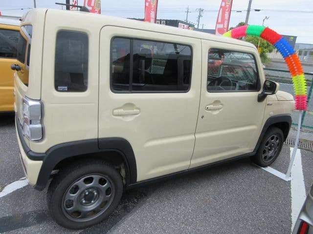 Car thumbnail 3