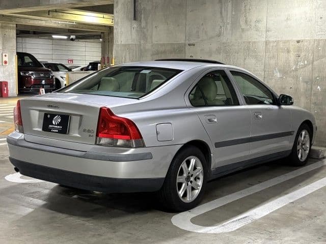 Car thumbnail 3