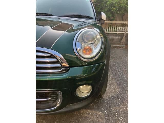 Car thumbnail 3