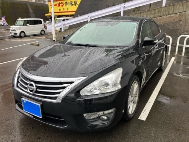NISSAN
