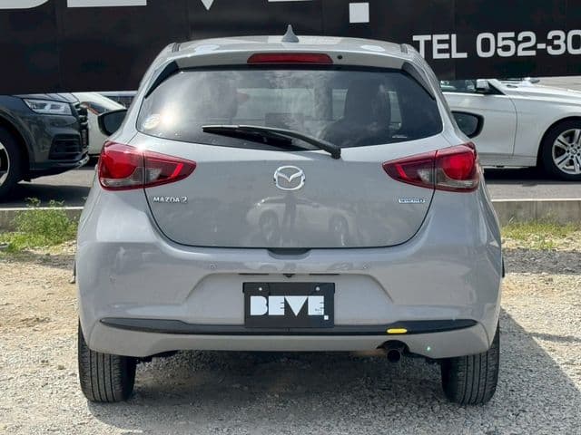 Car thumbnail 3