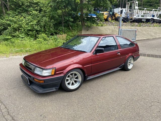 Car image 1