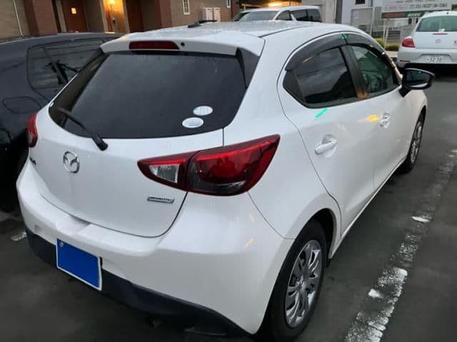 Car thumbnail 4