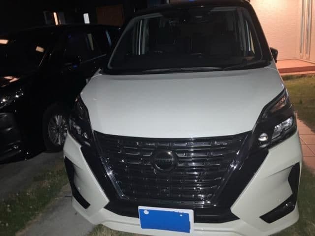 NISSAN