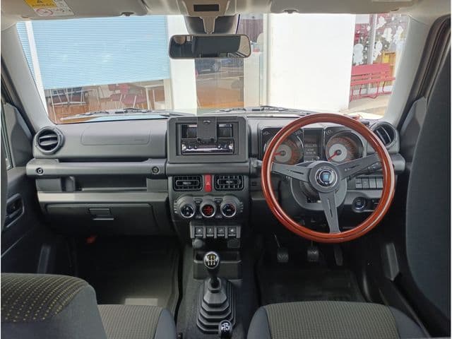 Car thumbnail 2