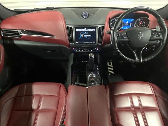 Car thumbnail 4