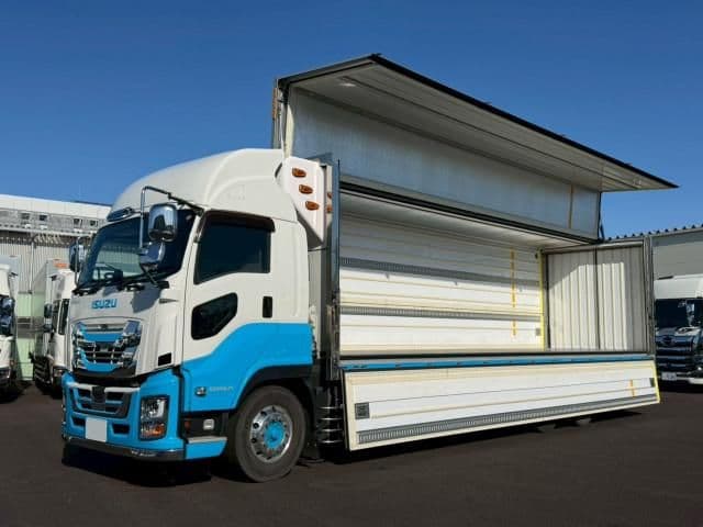 ISUZU